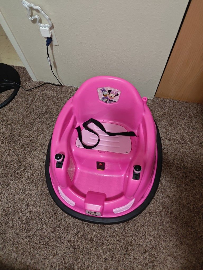 Mini Mouse "Bumper Car"