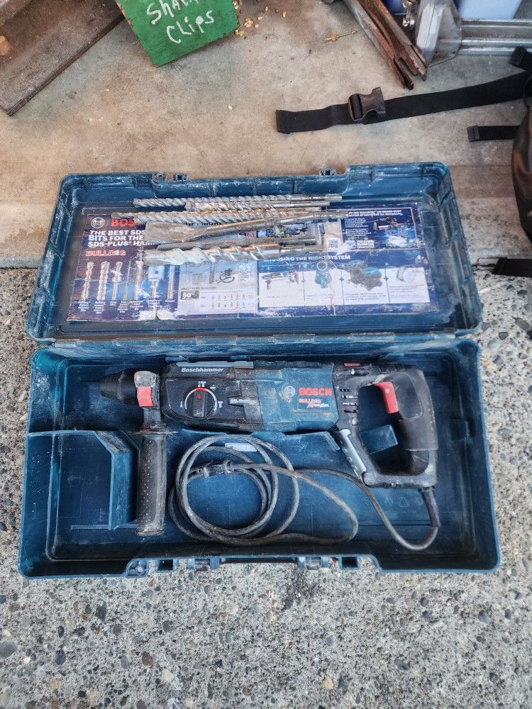 Bosch GBH2-28L 1-1/8 In. SDS-plus Bulldog Xtreme Max Rotary Hammer