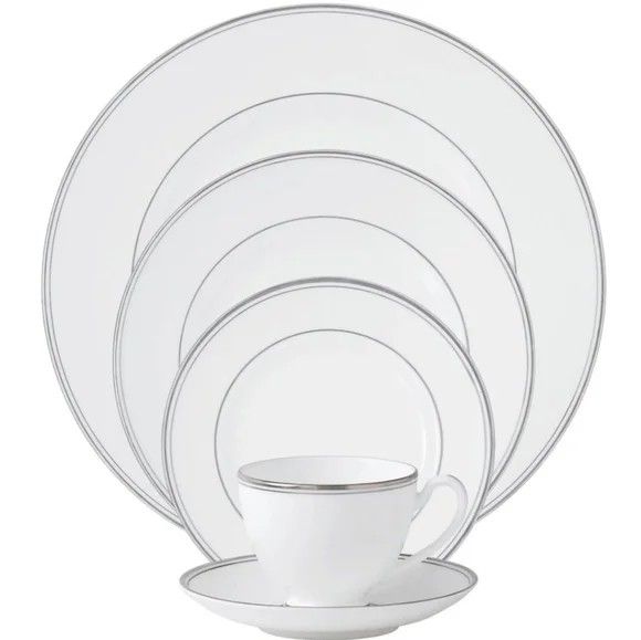 Brand NEW * Boxed ~ WATERFORD™️ - Platinum Detailed WHITE 5 PIECE Place Setting CHINA ---1 CUP 1 SAUCER 1 DESSERT PLATE 1 DINNER PLATE 1 SALAD PLATE