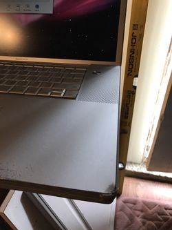 Used good condition locked 17" apple power book G4