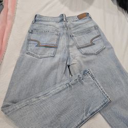 American Eagle Mom's Jean Size 2 High Rise