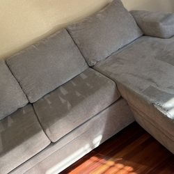 Sofa Couch With Reversible Chase