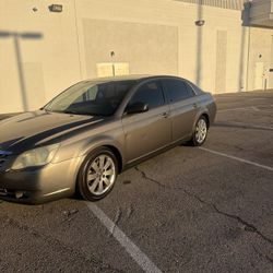 2005 Toyota Avalon