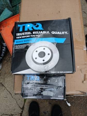 TRQ Front Rotors and Ceramic Brake BMW X3 320 228 328 335 435 428 430