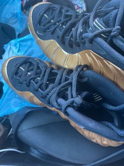 Nike Air Foamposite One Black Gold Sneakers