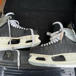 Bauer Supreme Classic Series CCM Men’s Ice Skates Size 13E