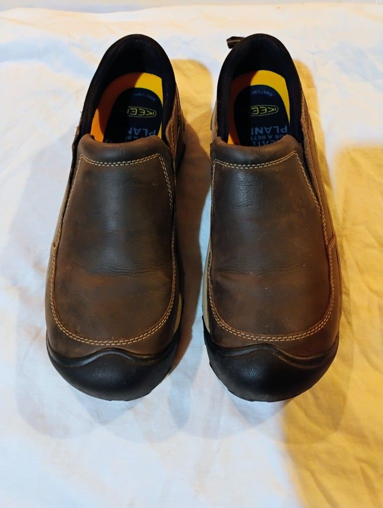 Size 11 Keen Slip-on Hiking Loafers