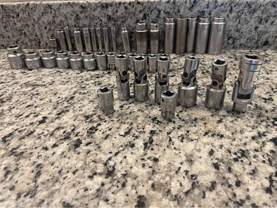 Mac tools 57 pieces , air tools, palm ratchet,breaker bar, ratchet, wrenches,sockets, punch , chisel