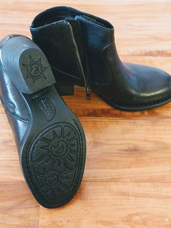Born Ankle bootie