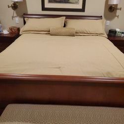 CALIFORNIA KING BEDROOM SET .. CLEAN