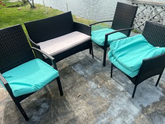 Outdoor Patio Furniture chair and table