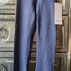 Lululemon Womens Leggings Size 2 Brand New 