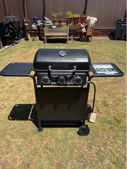 Master Forge 3 Burner Gas Grill