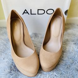 Aldo Suede Pumps - Size 5