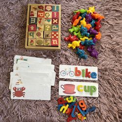 Learning & educational hands on wooden blocks/alphabet Dinos/letter sorting words