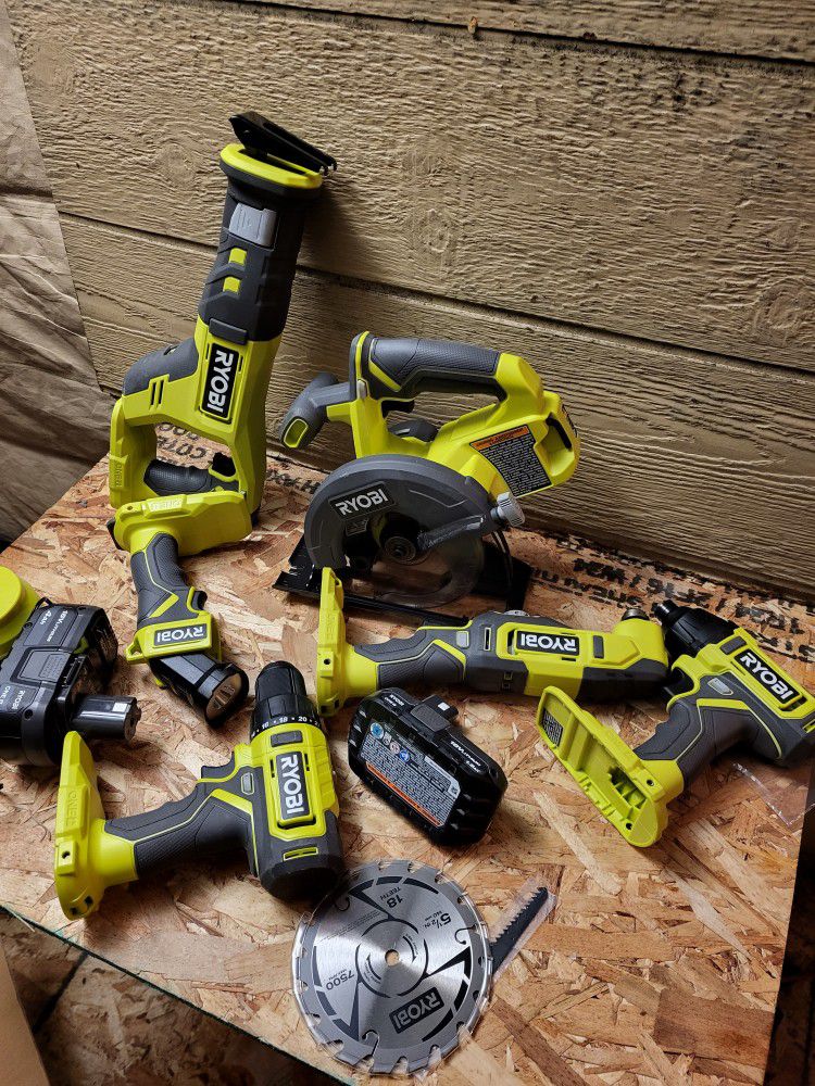 RYOBI ONE+ 18V Cordless 6-Tool Combo Kit with 1.5 Ah Battery, 4.0 Ah  Battery, and Charger 