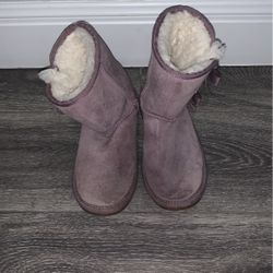 Koolabura by Ugg Youth Size 3