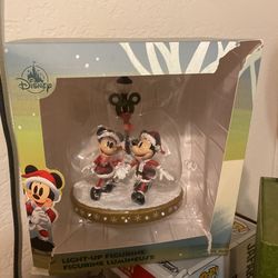 Light Up Christmas Mickey And Minnie