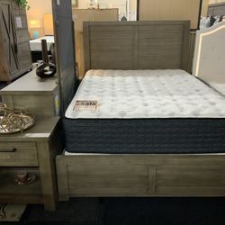 4pc Solid Rustic Bedroom Set