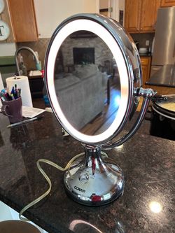 Lighted Makup Mirror