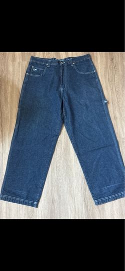 Dark blue jeans with blue stitch lining