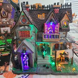 Lemax Spooky Town Boogeyman's Hangout