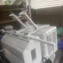 Like New Only A Couple Months Old With Remote Air Conditioner