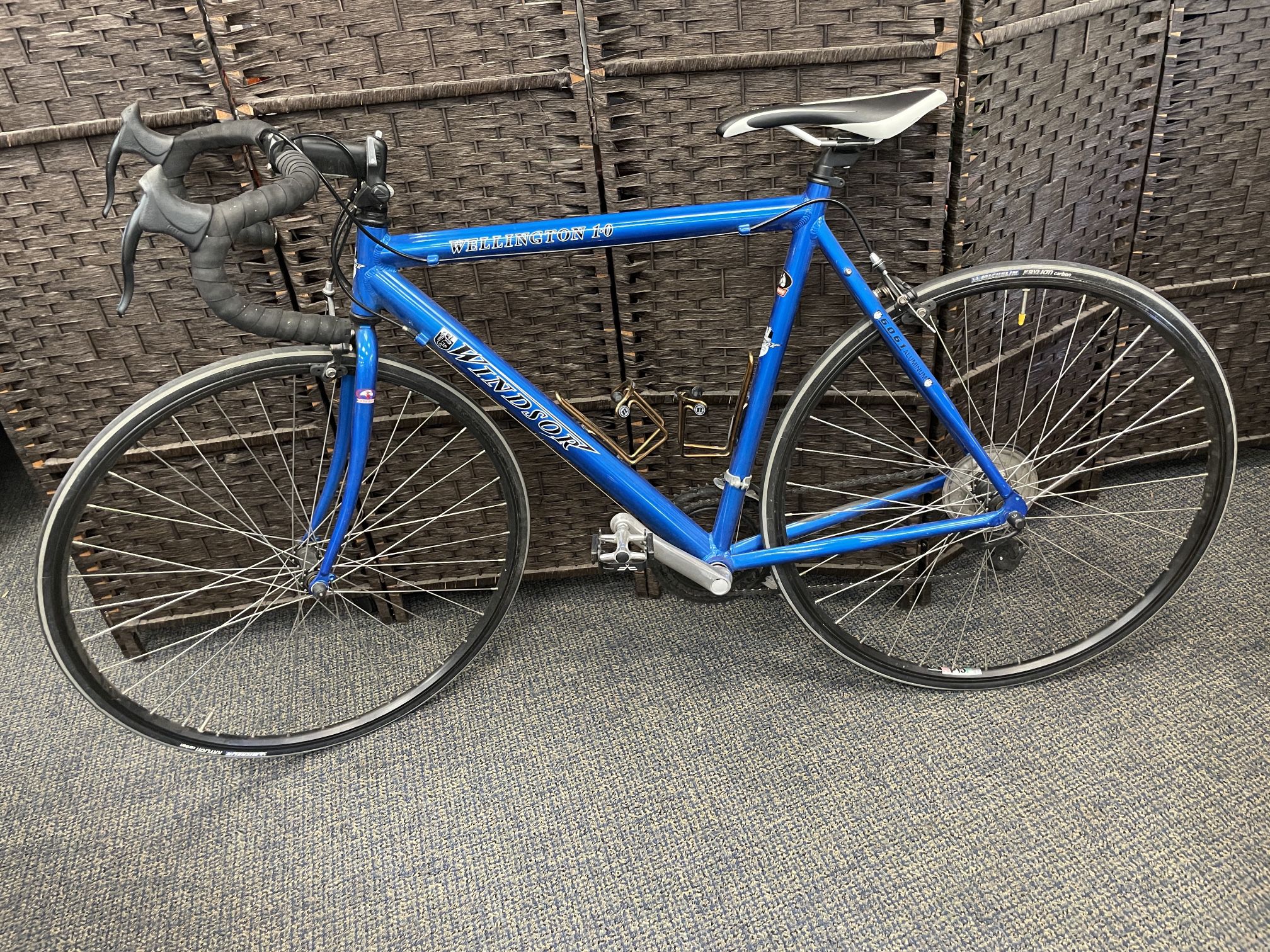 Windsor Road Bike, Wellington 1.0,   58cm, Excellent Condition, MSRP $699 Delivery Available 