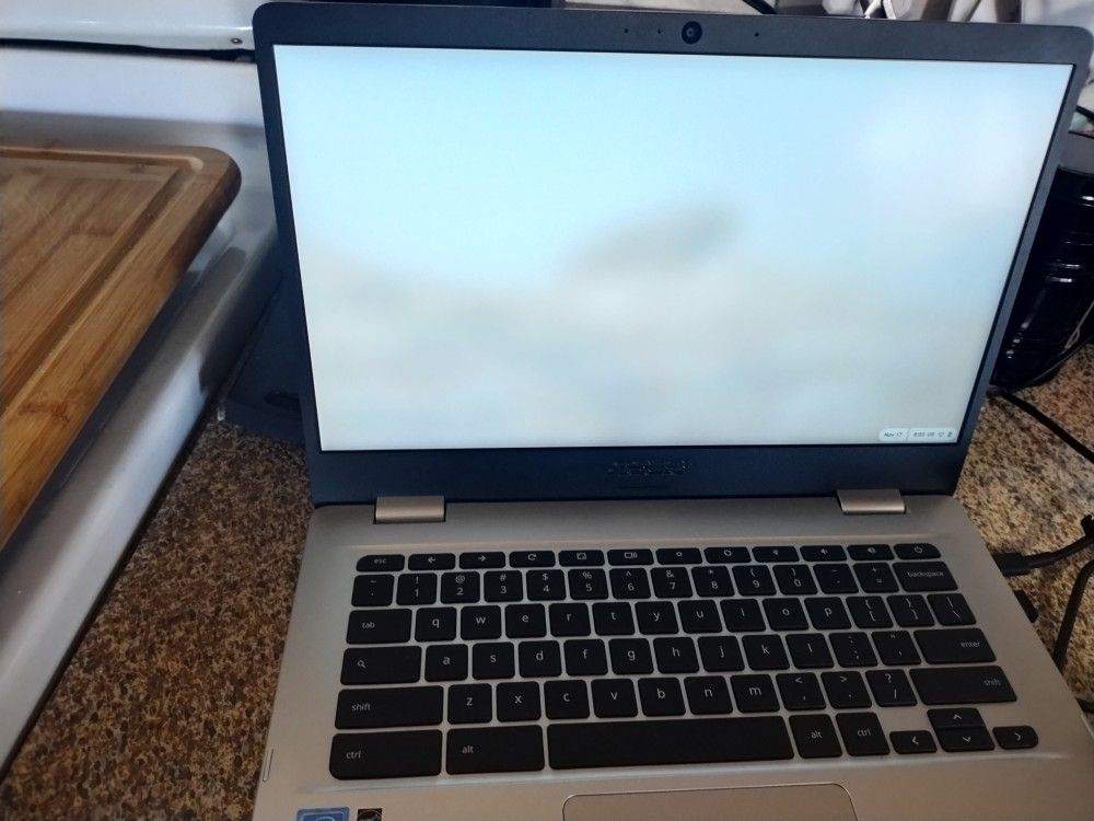 ASUS Chromebook 2023