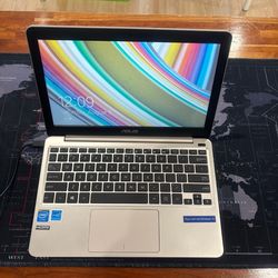 ASUS X205T Intel ATOM Z3735F 2GB 32GB Windows 8 READ DESCRIPTION