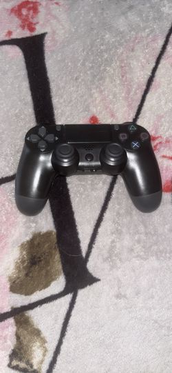 PS4 controller
