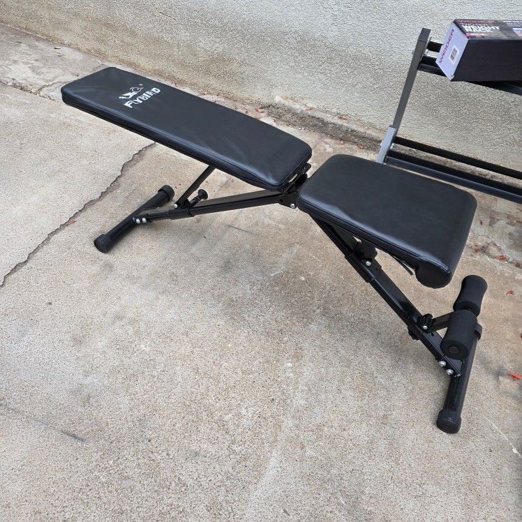 Adjustable Weight Bench