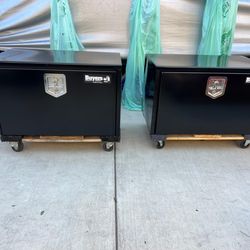 2 Buyers 18” x 18” x 30” ponderar coat carbón steel brand New 1 box have 1 dent in the back corner nothing big asking $450 For both as is