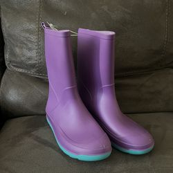 BRAND NEW: Rain Boots Size 6 For Girls