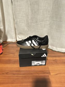 Adidas LV Court 3.0 Women’s Size 9 1/2