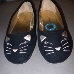 Girls Size 13 Flats With Cats!