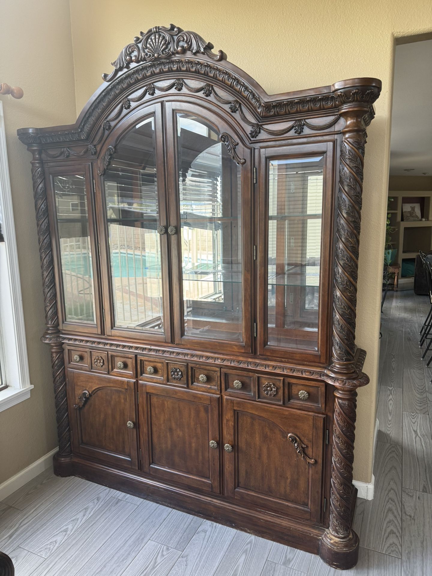 China Cabinet 