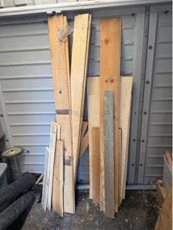 Assorted Wood Lumber and Plywood Scrap Lot