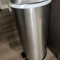 Trash can