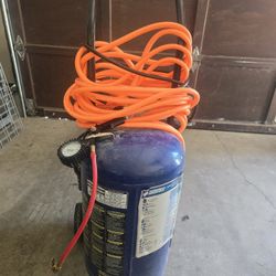 Air Compressor 8 Gallons