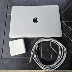13" Apple MacBook Pro (2017) - Space Gray - 256GB SSD - LOW Battery Cycles