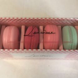 Lancome Macaron Blushes & blenders set