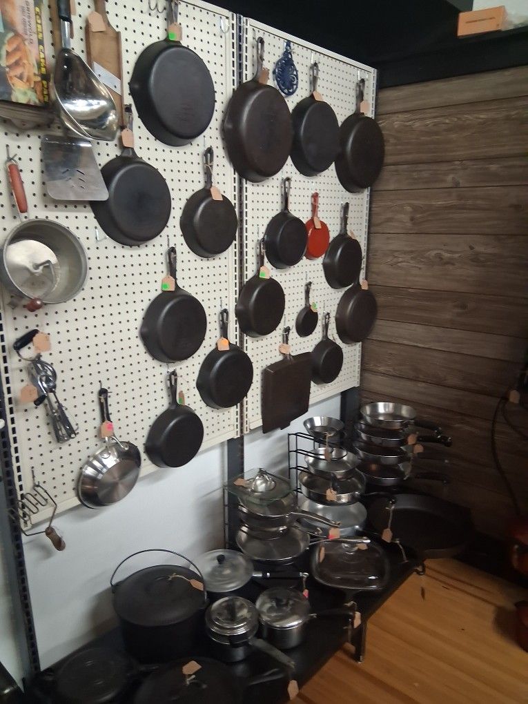 Skillets 🍳, Tupperware, Dishes, Fiesta, Cookware, Cast Iron ♥️ 