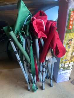10 x 10 canopy w/ 2 chairs