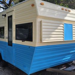 1983 Prowler Travel Trailer by Fleetwood