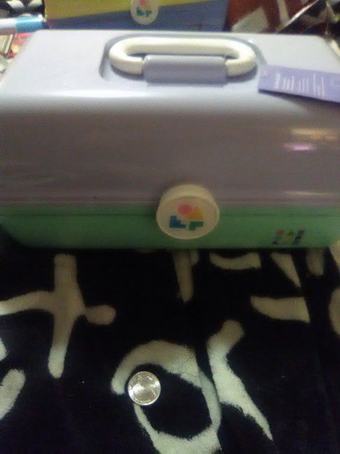 NWT Caboodles On The Go Girl Case