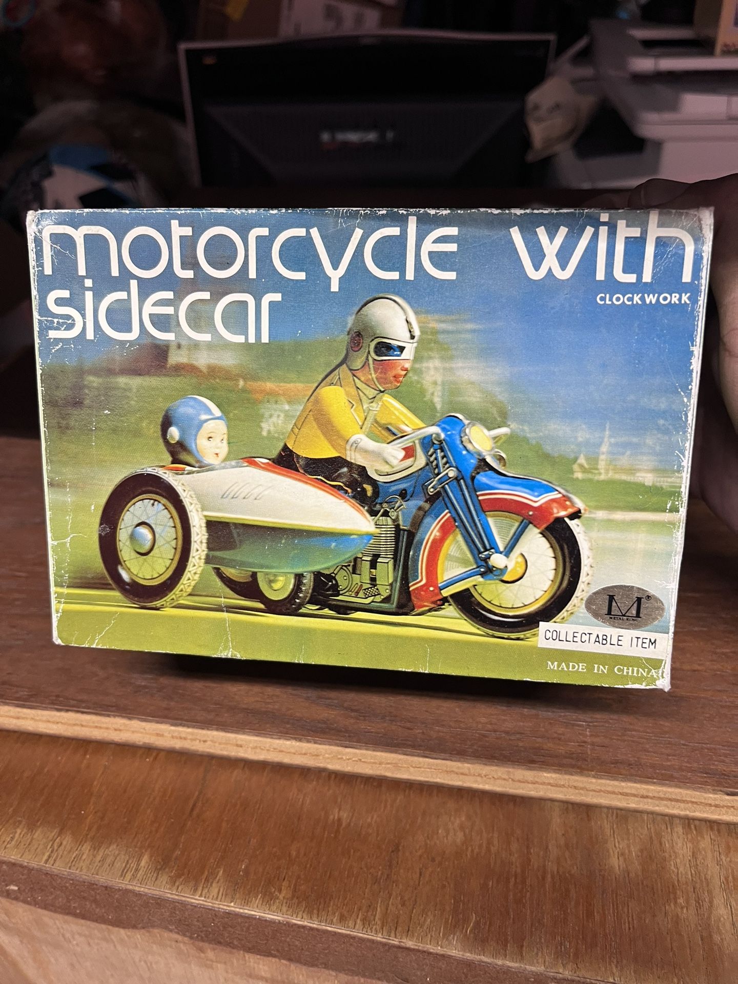 VINTAGE TIN LITHO WIND UP CLOCKWORK MOTORCYCLE WITH SIDECAR