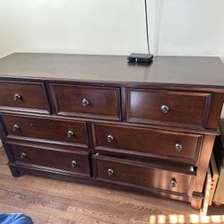7 Drawer Dresser (brand: New Classic) : 60 X19x36 Inches 