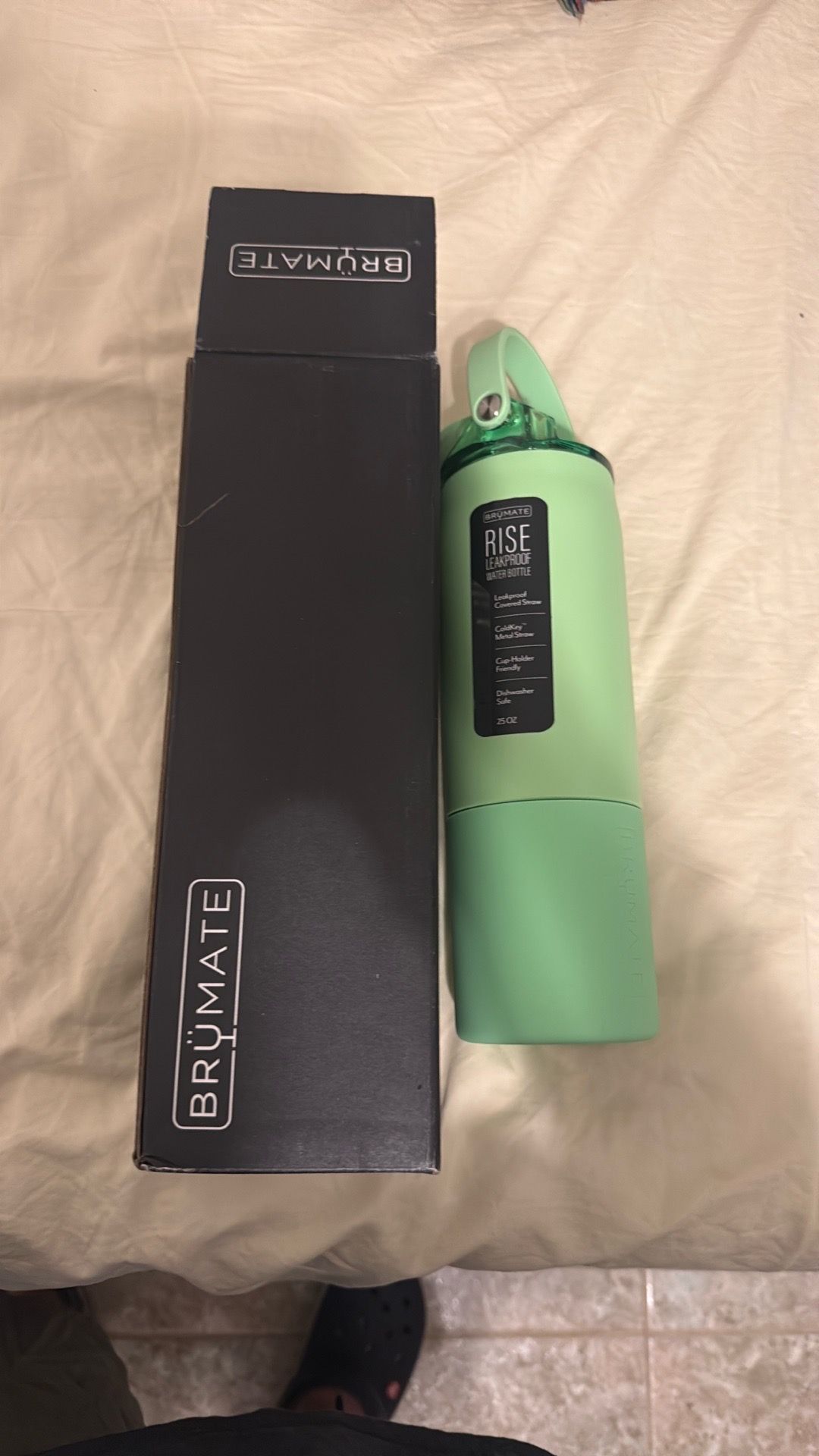 Brúmate raise leakproof water bottle