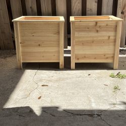 New Handcrafted Cedar Wood Planter Boxes
